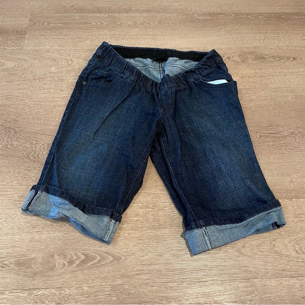 Loved by hedi Klum maternity Jean shorts small